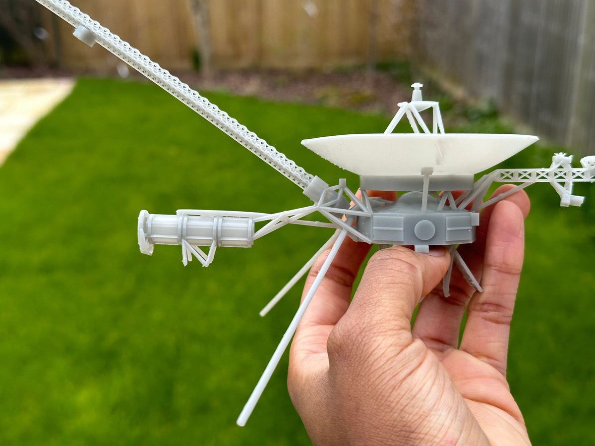 side view of resin printed voyager model